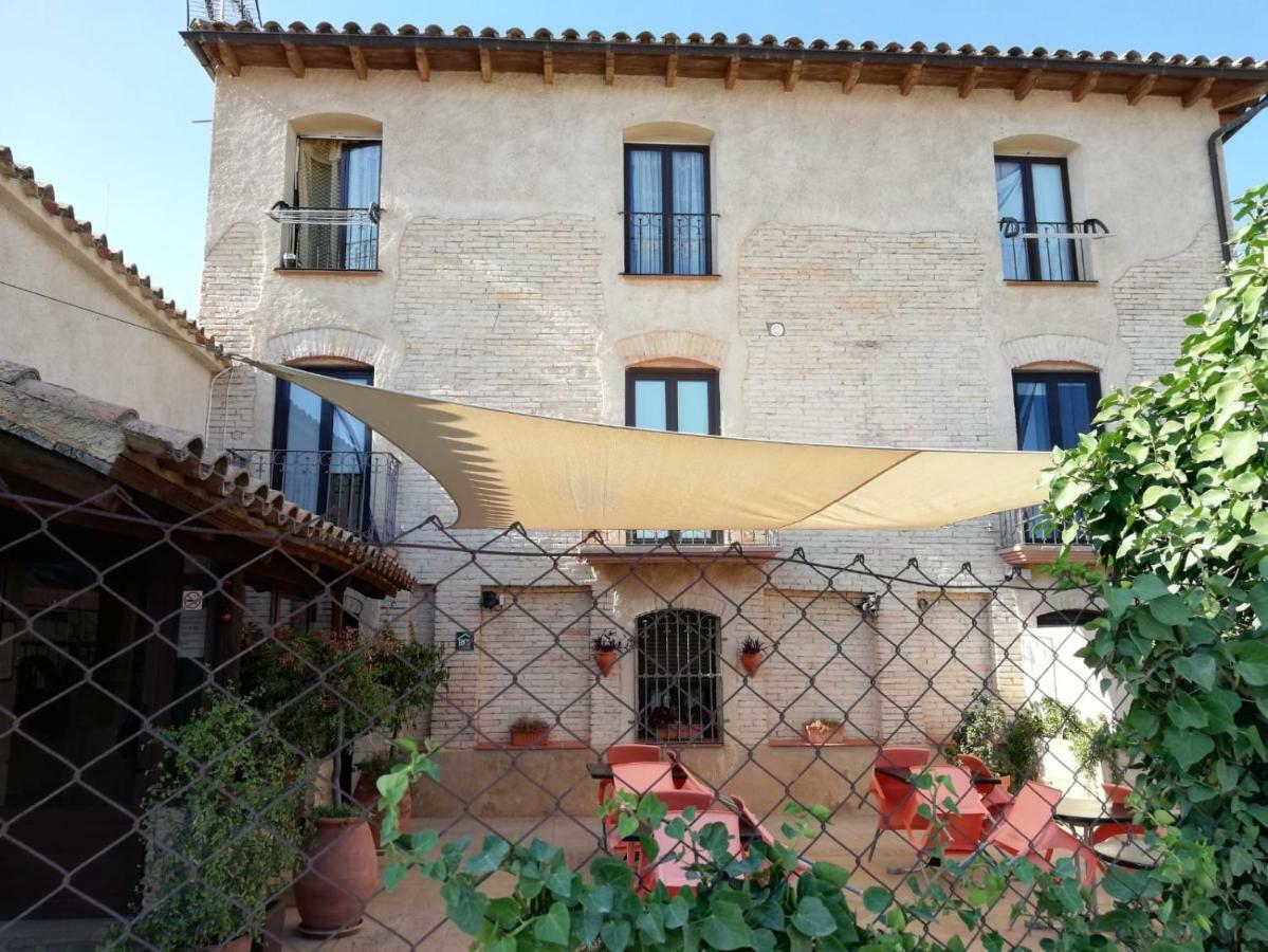 Apartamentos La Venta Del Rome Horta de Sant Joan Eksteriør billede